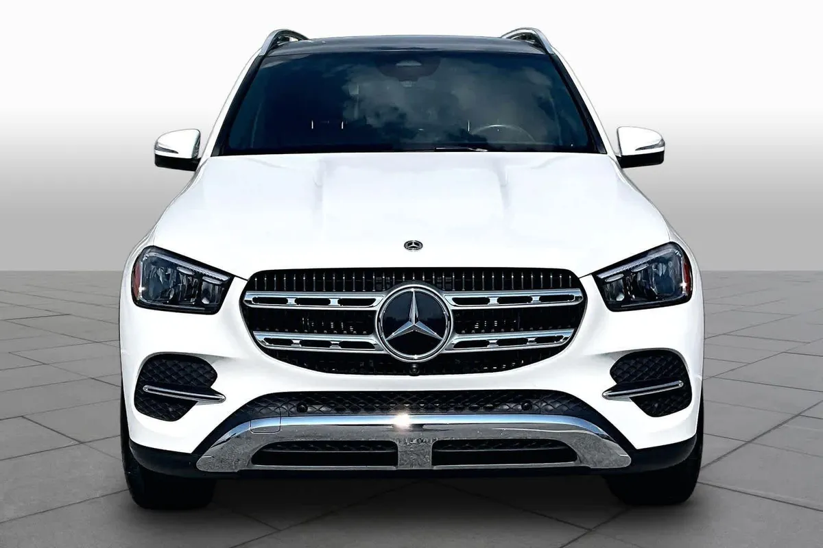 2025 Mercedes-Benz GLE 450e GLE 450e thumbnail 4