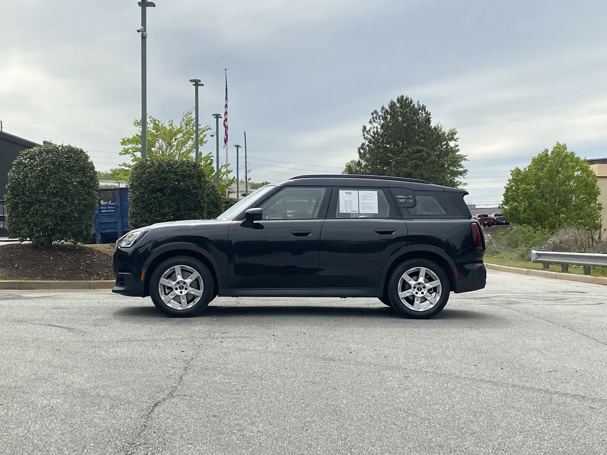2025 MINI Countryman S thumbnail 12