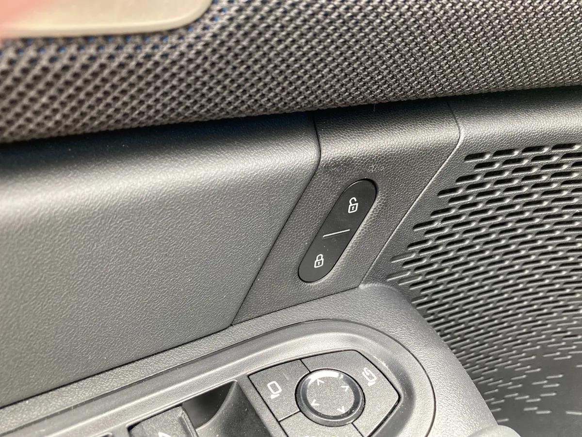 2025 MINI Countryman S thumbnail 21