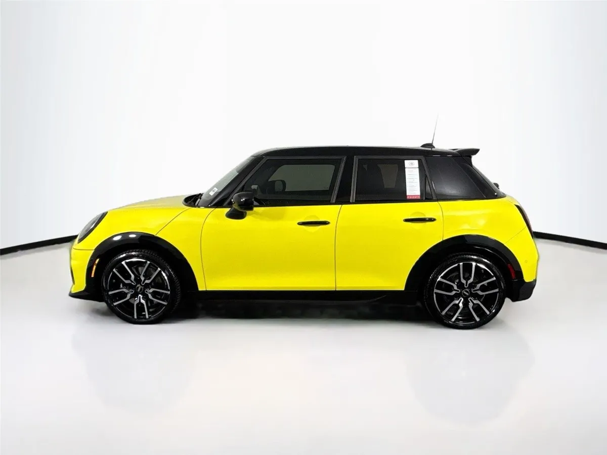2025 MINI Hardtop 4 Door Cooper S thumbnail 14