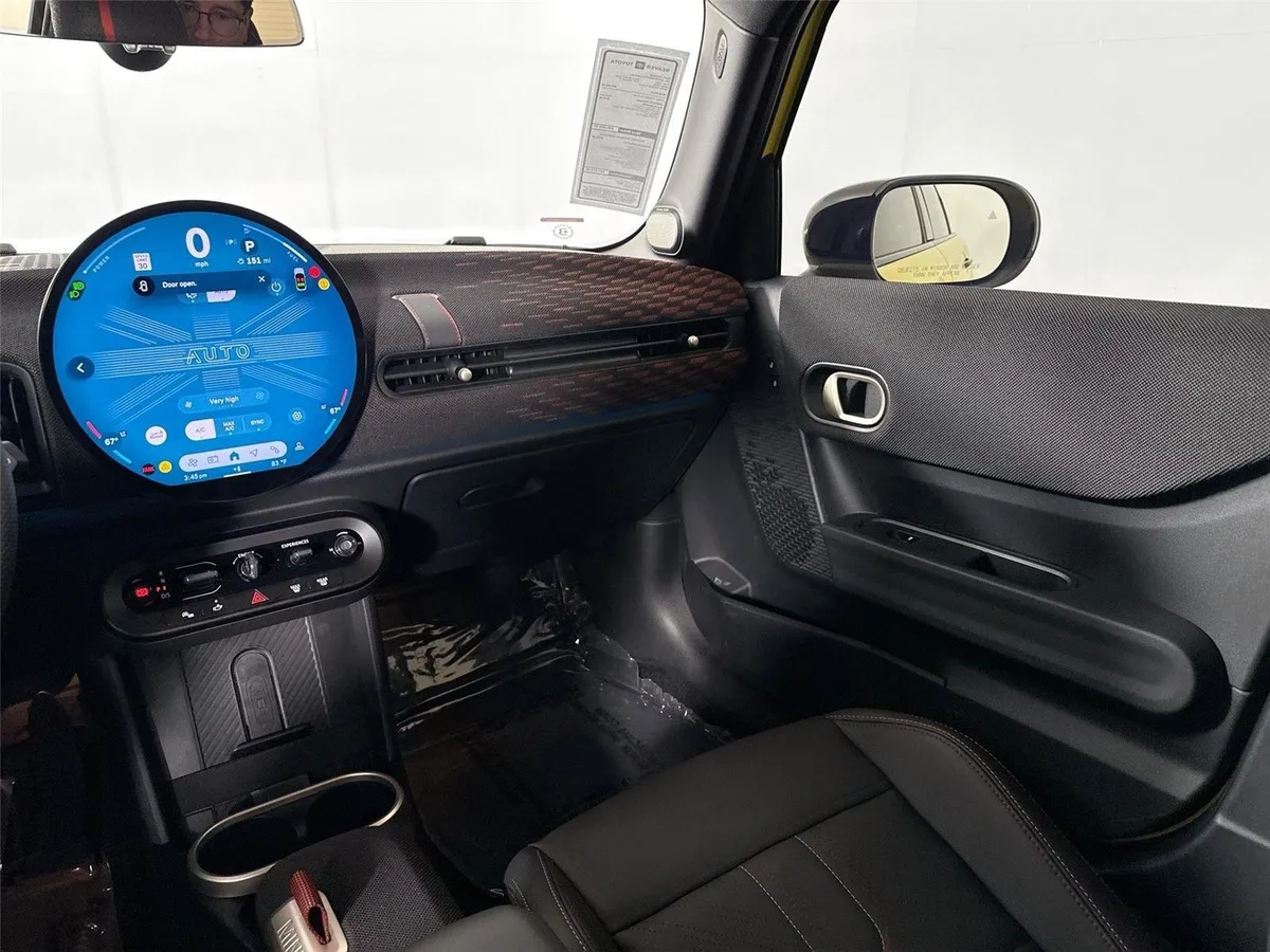2025 MINI Hardtop 4 Door Cooper S thumbnail 30
