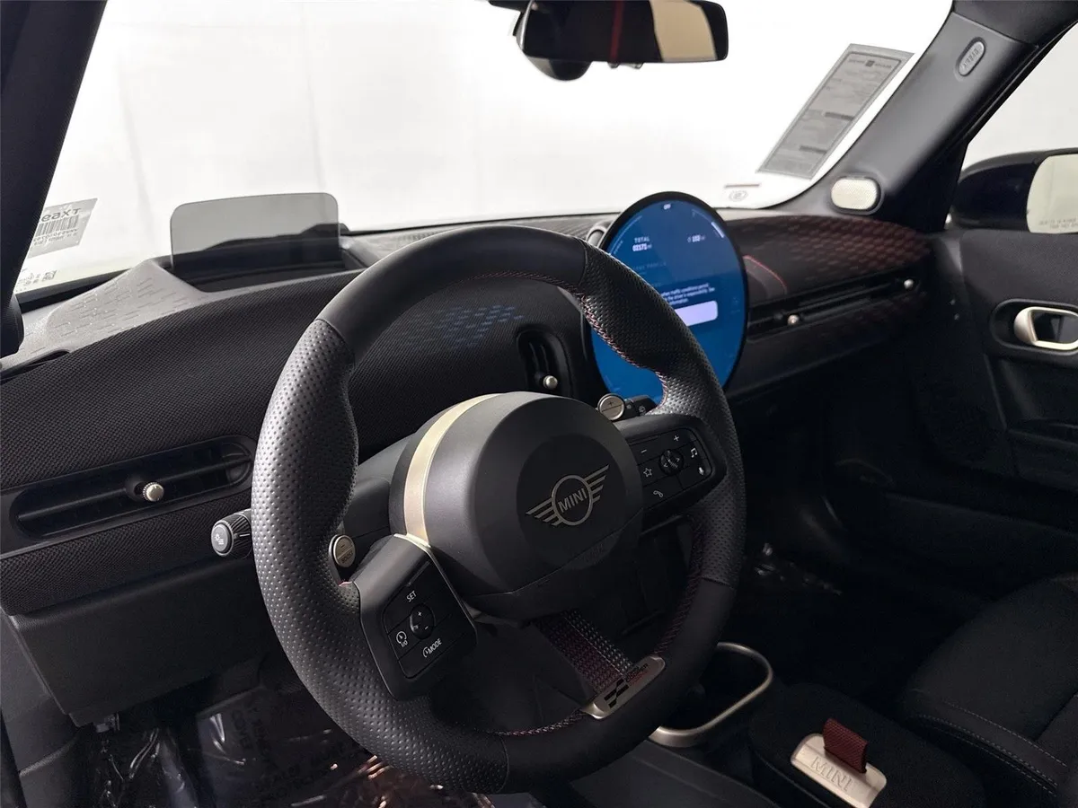 2025 MINI Hardtop 4 Door Cooper S thumbnail 4