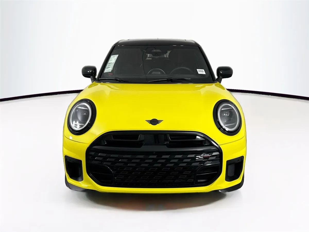 2025 MINI Hardtop 4 Door Cooper S thumbnail 9