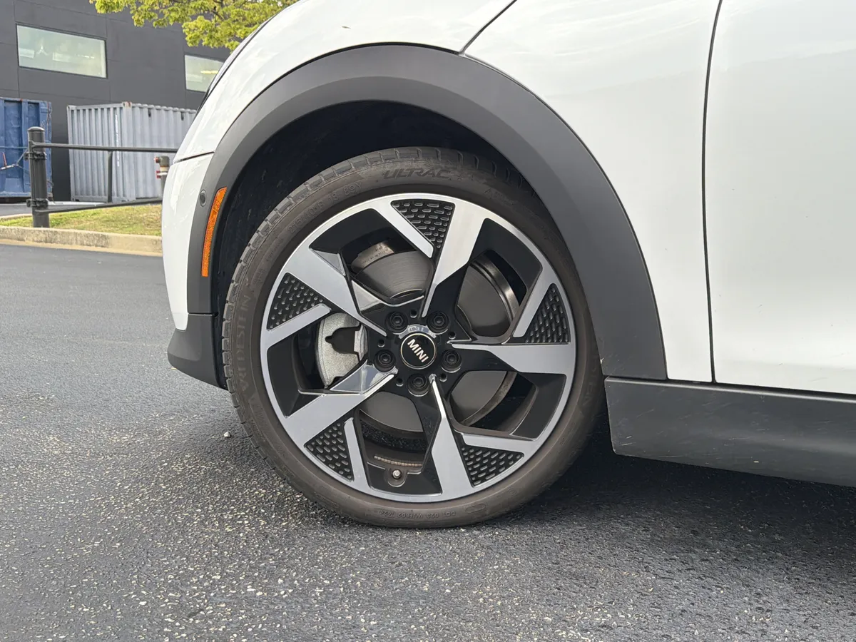 2025 MINI Hardtop 4 Door Cooper S thumbnail 14