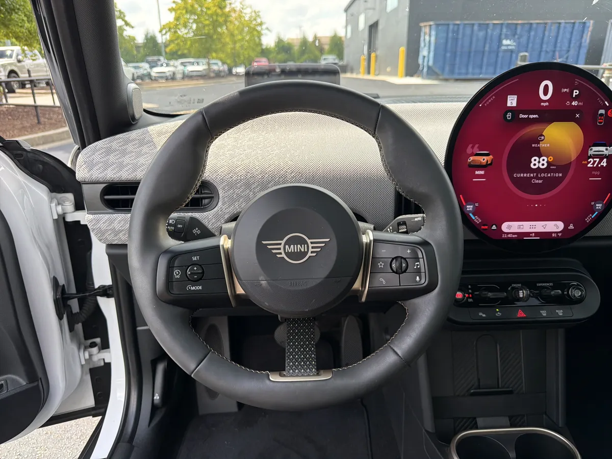2025 MINI Hardtop 4 Door Cooper S thumbnail 16