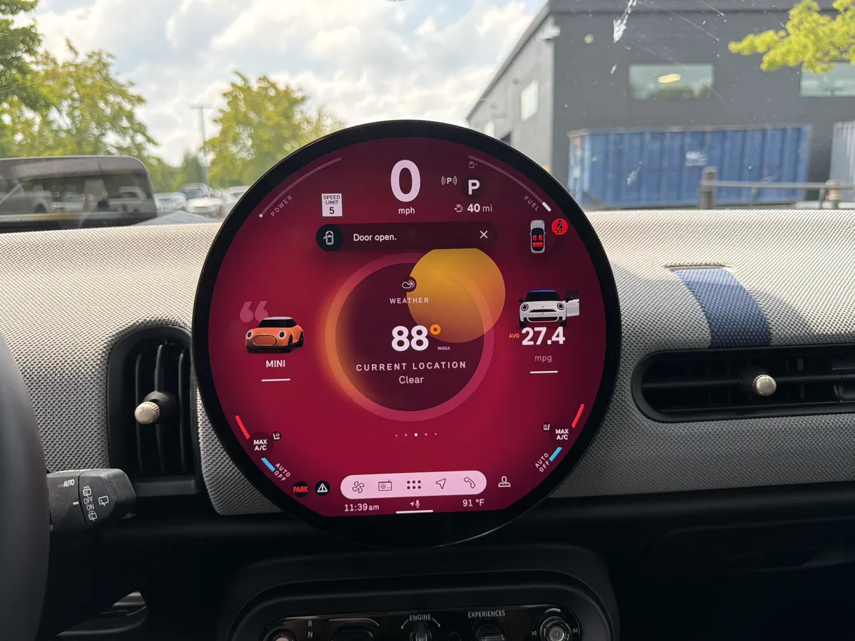 2025 MINI Hardtop 4 Door Cooper S thumbnail 18