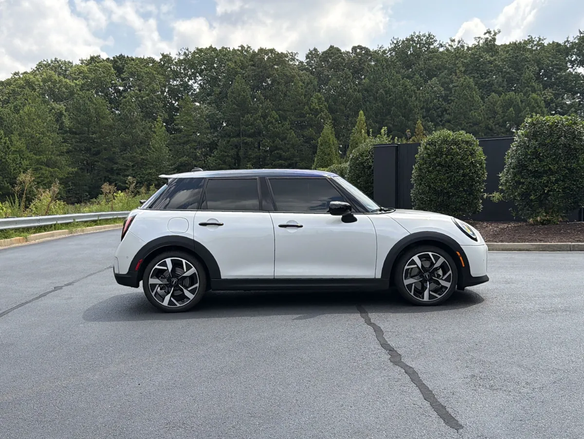 2025 MINI Hardtop 4 Door Cooper S thumbnail 4