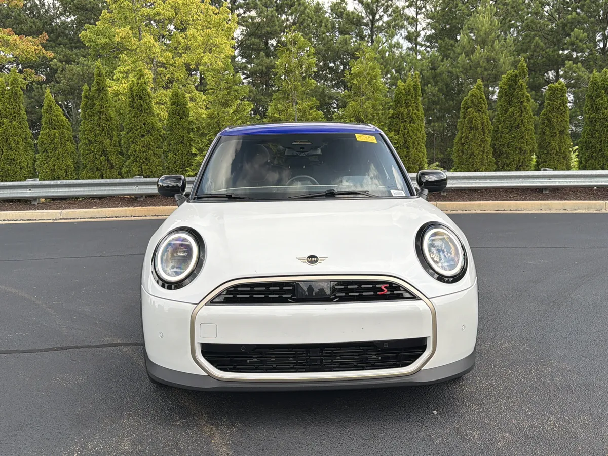 2025 MINI Hardtop 4 Door Cooper S thumbnail 9