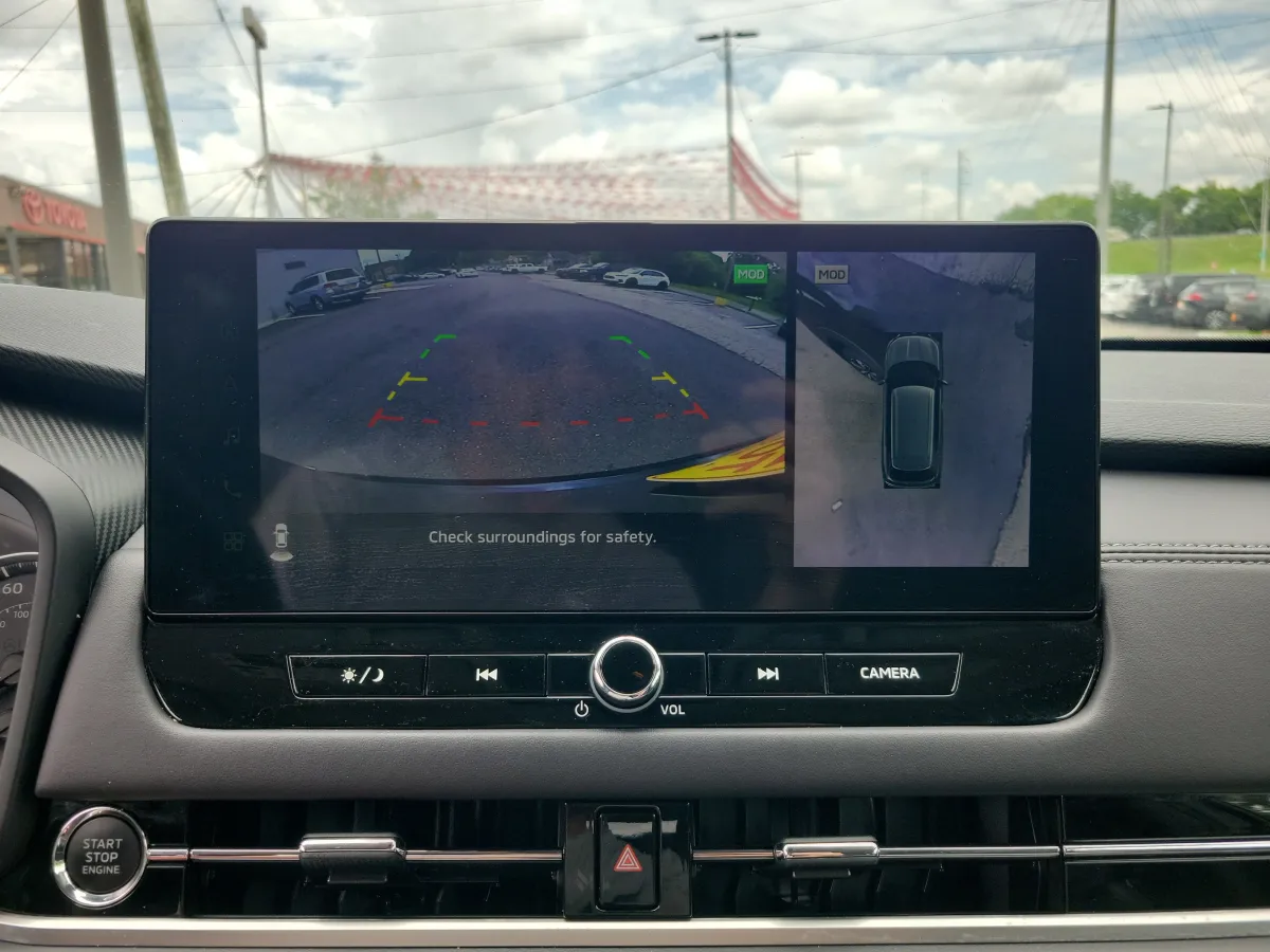 2025 Mitsubishi Outlander SE thumbnail 15