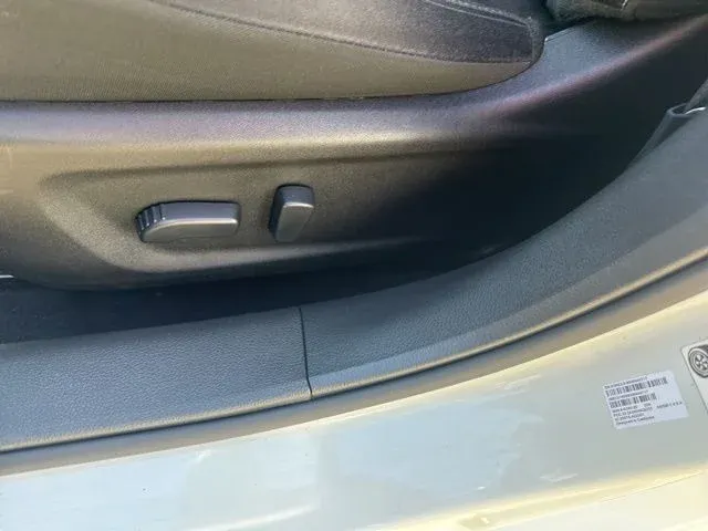 2025 Nissan Altima 2.5 SV thumbnail 22