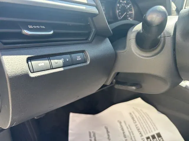 2025 Nissan Altima 2.5 SV thumbnail 25
