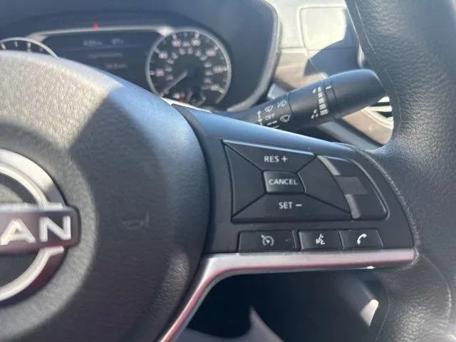 2025 Nissan Altima 2.5 SV thumbnail 28