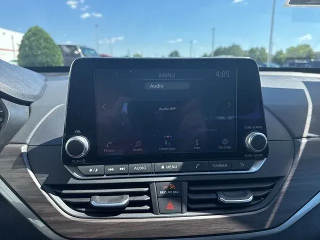2025 Nissan Altima 2.5 SV thumbnail 32