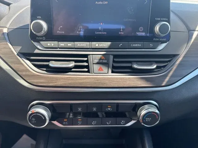 2025 Nissan Altima 2.5 SV thumbnail 33