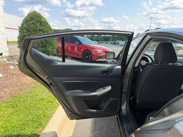 2025 Nissan Altima 2.5 SV thumbnail 16