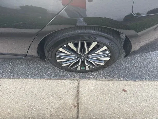 2025 Nissan Altima 2.5 SV thumbnail 12