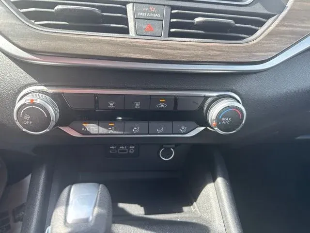 2025 Nissan Altima 2.5 SV thumbnail 36
