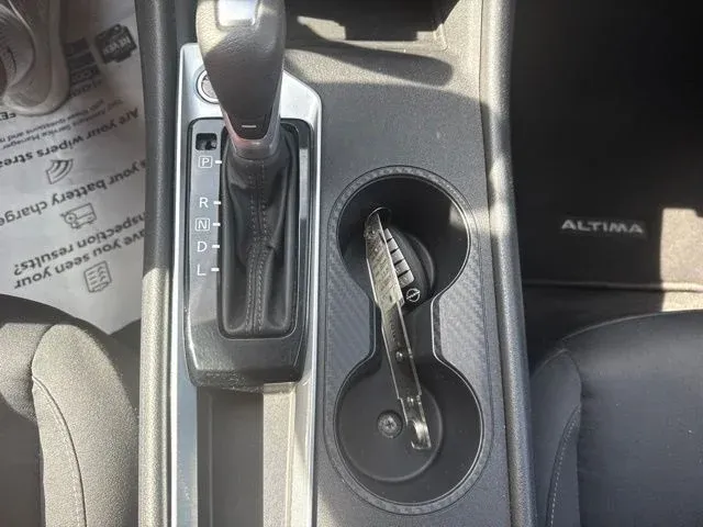 2025 Nissan Altima 2.5 SV thumbnail 38