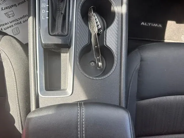 2025 Nissan Altima 2.5 SV thumbnail 39