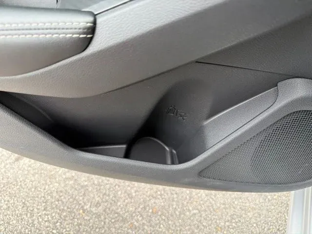 2025 Nissan Altima 2.5 SV thumbnail 17