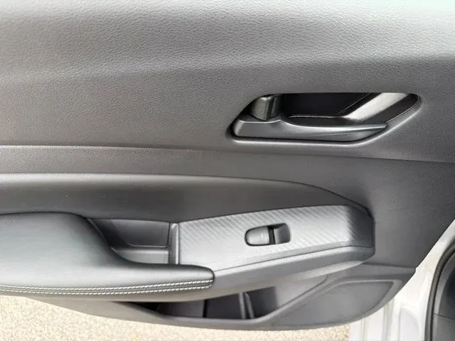 2025 Nissan Altima 2.5 SV thumbnail 18