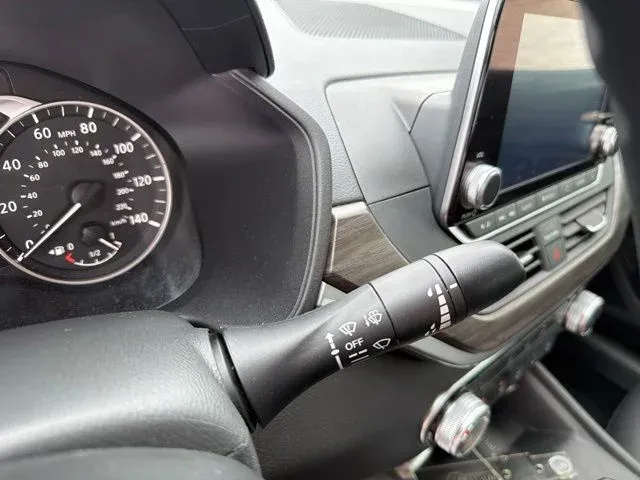 2025 Nissan Altima 2.5 SV thumbnail 34