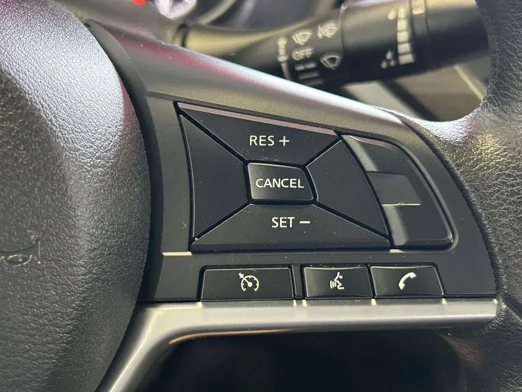 2025 Nissan Altima 2.5 SV thumbnail 25