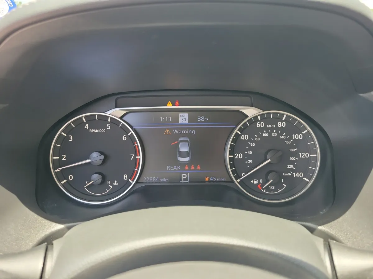 2025 Nissan Altima SL thumbnail 21