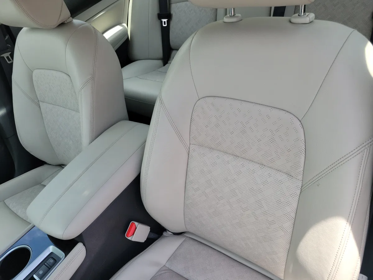 2025 Nissan Altima SL thumbnail 8