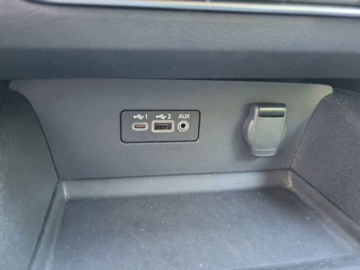 2025 Nissan Altima SV thumbnail 18