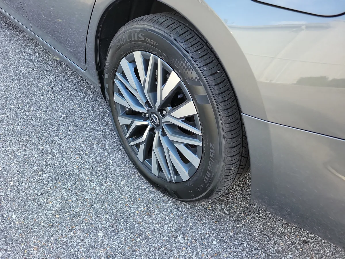 2025 Nissan Altima SV thumbnail 26