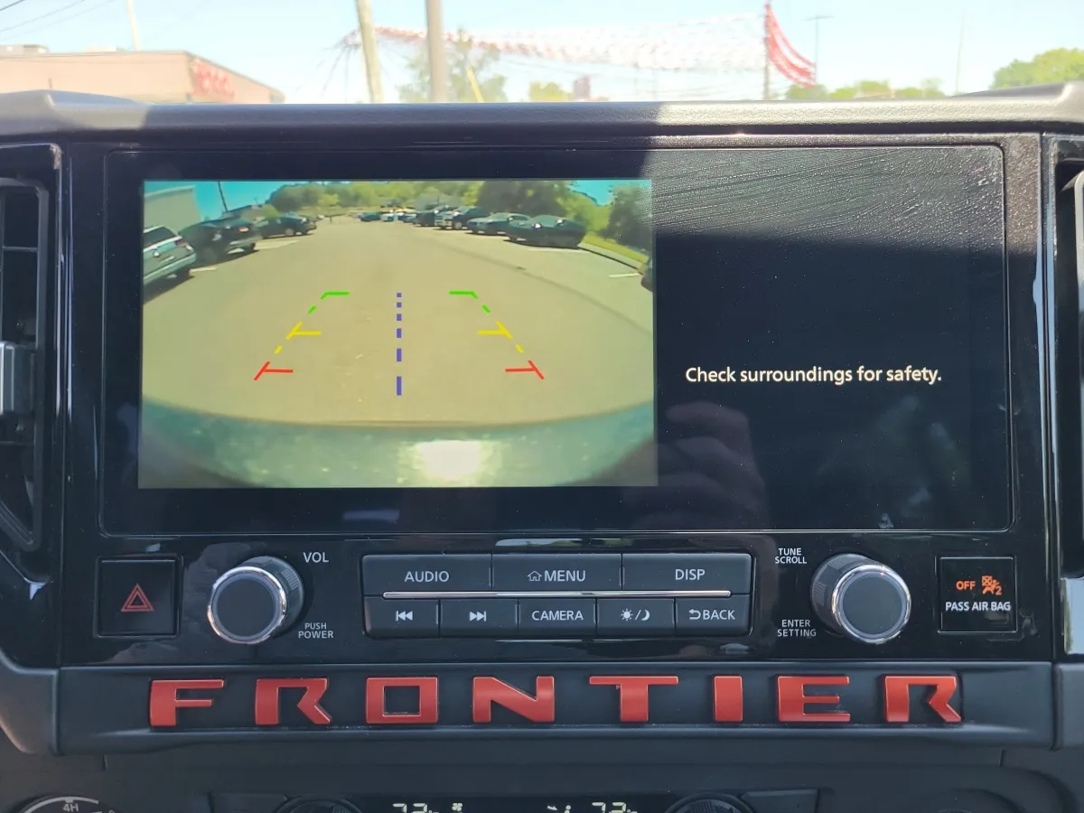 2025 Nissan Frontier PRO-4X thumbnail 15