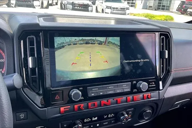 2025 Nissan Frontier PRO-4X thumbnail 13
