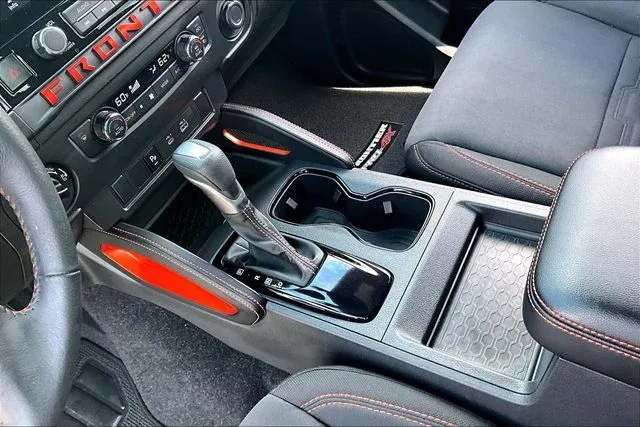2025 Nissan Frontier PRO-4X thumbnail 15