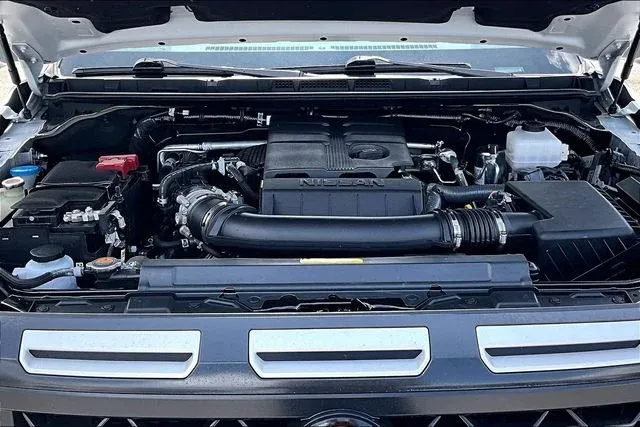 2025 Nissan Frontier PRO-4X thumbnail 27