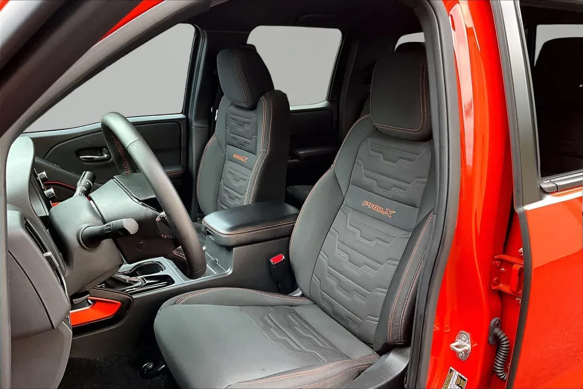 2025 Nissan Frontier PRO-X thumbnail 15