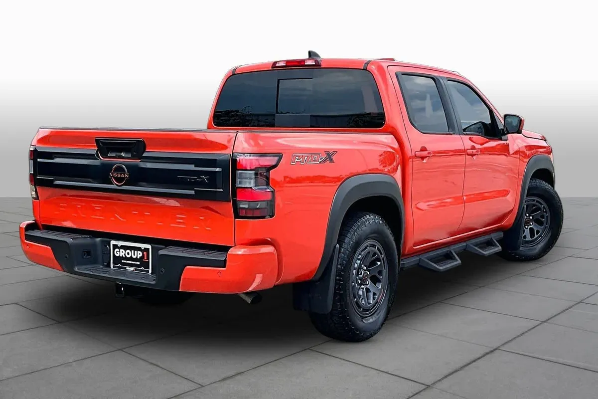 2025 Nissan Frontier PRO-X thumbnail 23