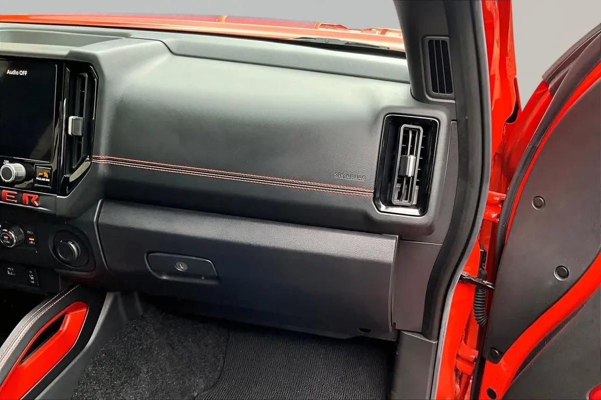 2025 Nissan Frontier PRO-X thumbnail 31