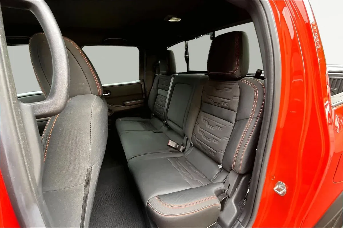 2025 Nissan Frontier PRO-X thumbnail 35