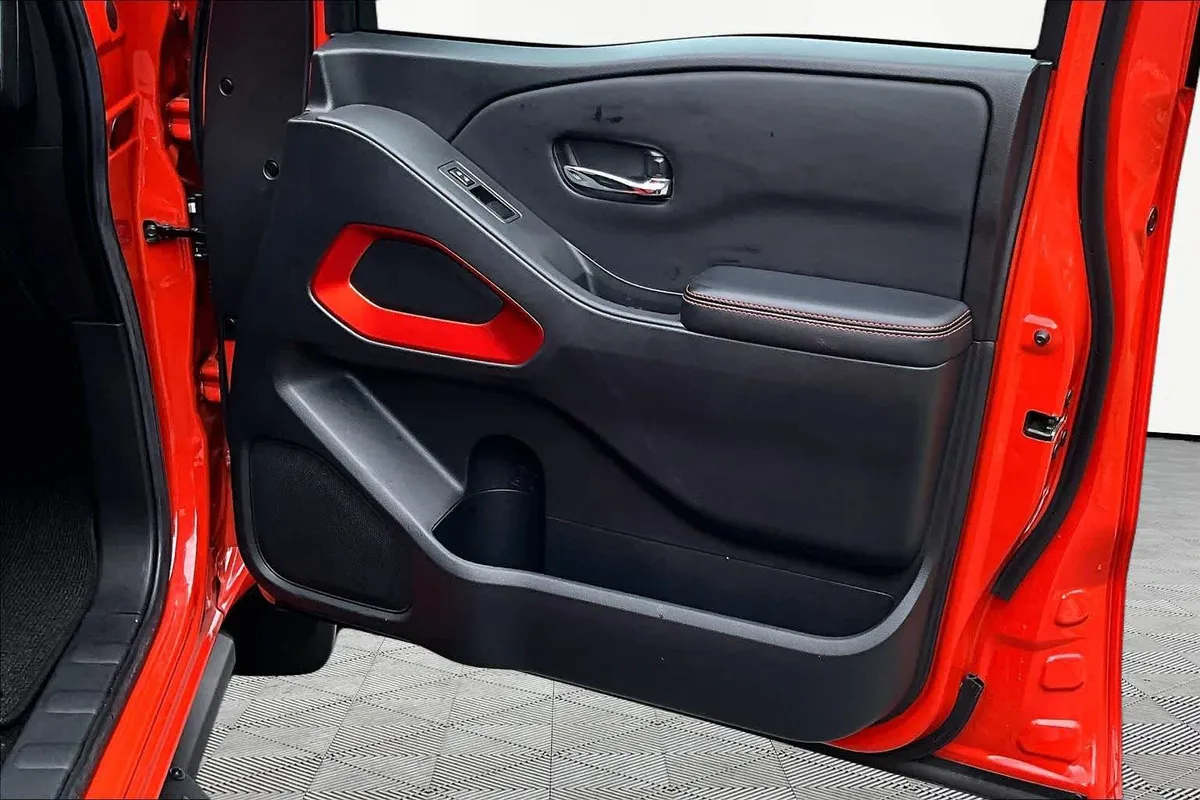 2025 Nissan Frontier PRO-X thumbnail 39