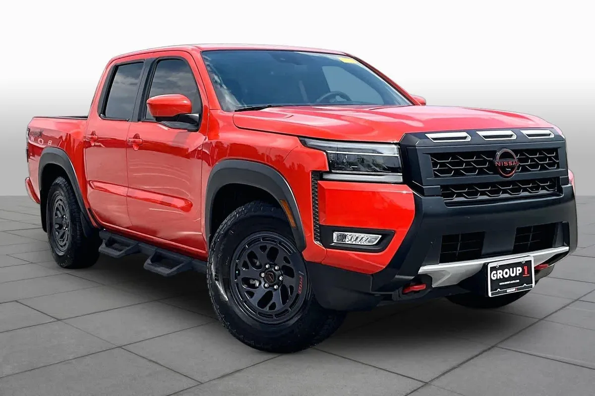 2025 Nissan Frontier PRO-X thumbnail 4