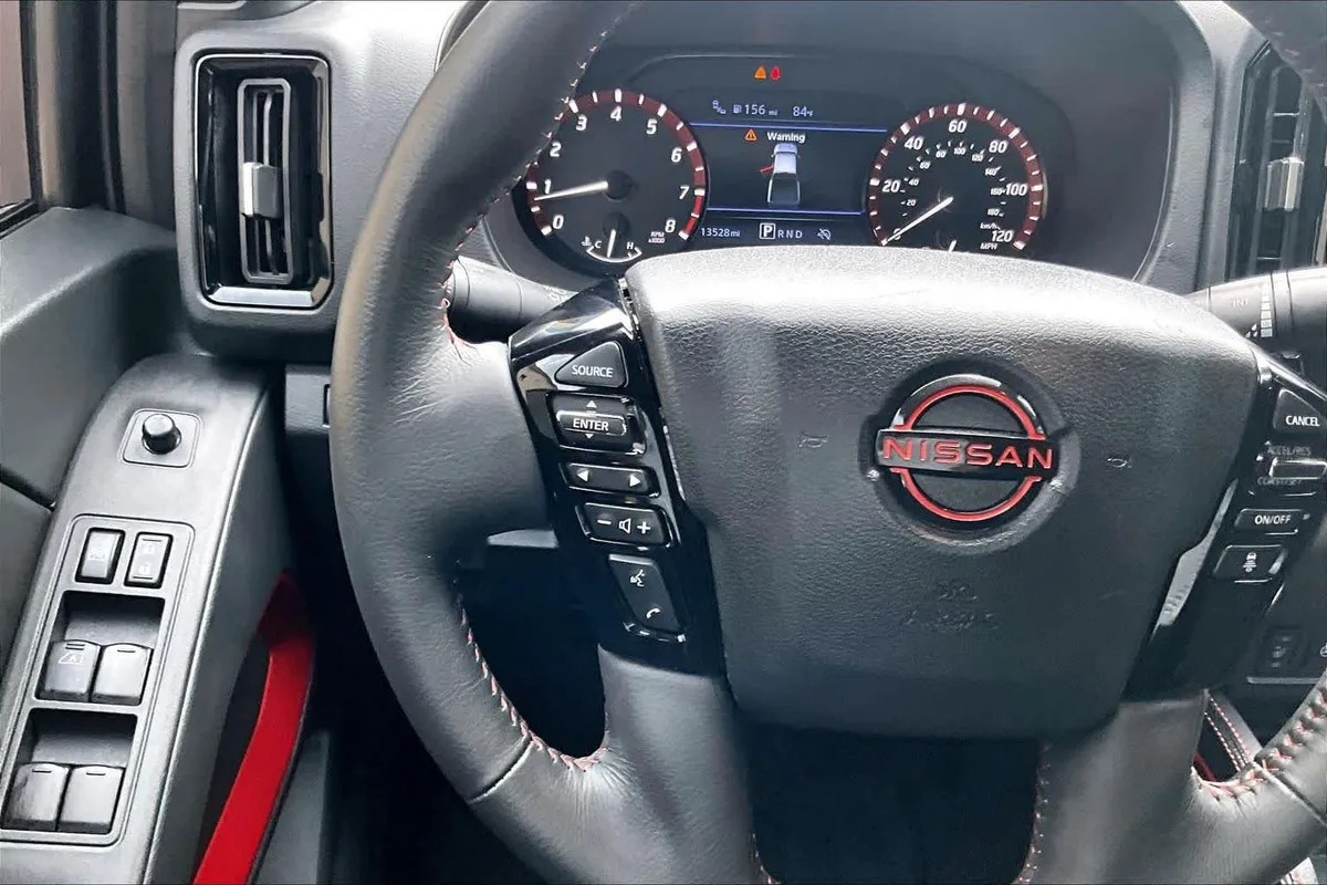2025 Nissan Frontier PRO-X thumbnail 41