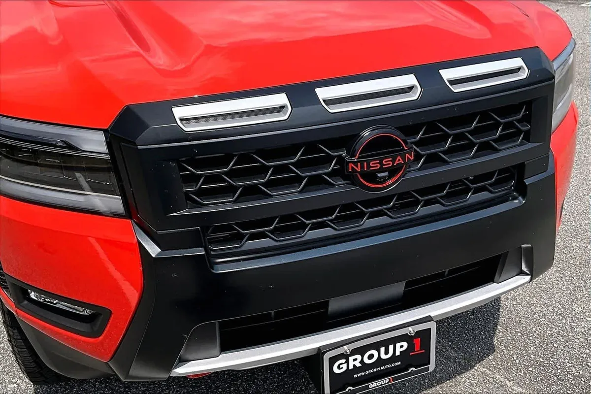 2025 Nissan Frontier PRO-X thumbnail 49