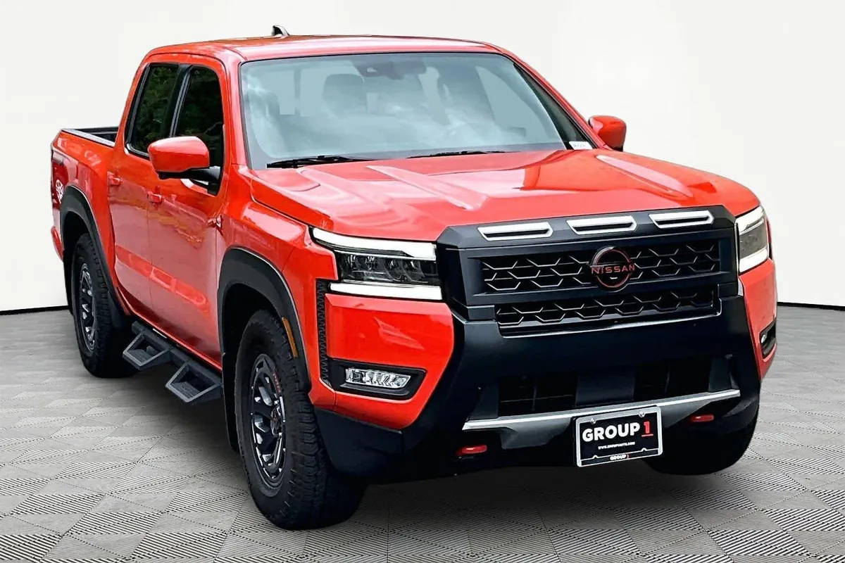 2025 Nissan Frontier PRO-X thumbnail 5