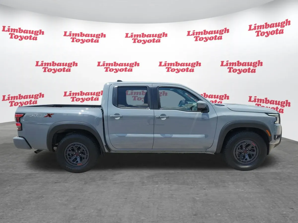 2025 Nissan Frontier PRO-X thumbnail 21