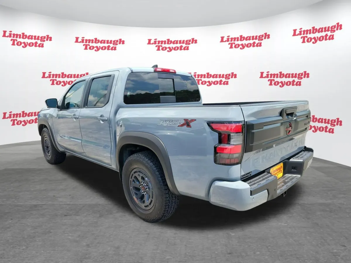 2025 Nissan Frontier PRO-X thumbnail 24