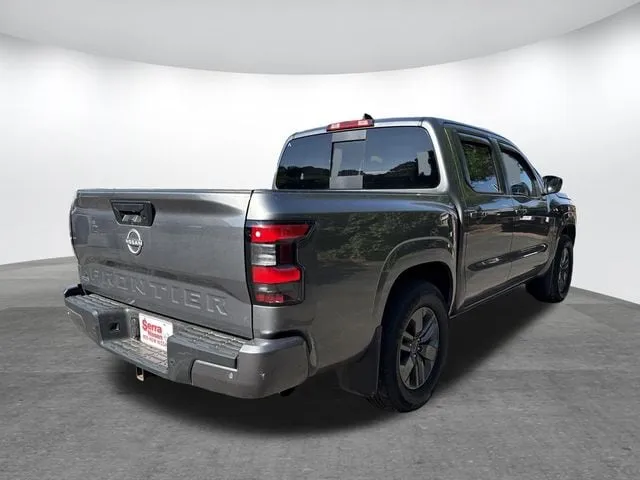 2025 Nissan Frontier SV thumbnail 6