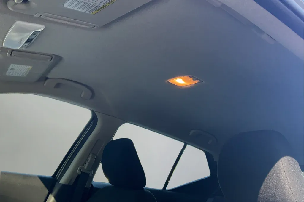 2025 Nissan Kicks Play S thumbnail 18