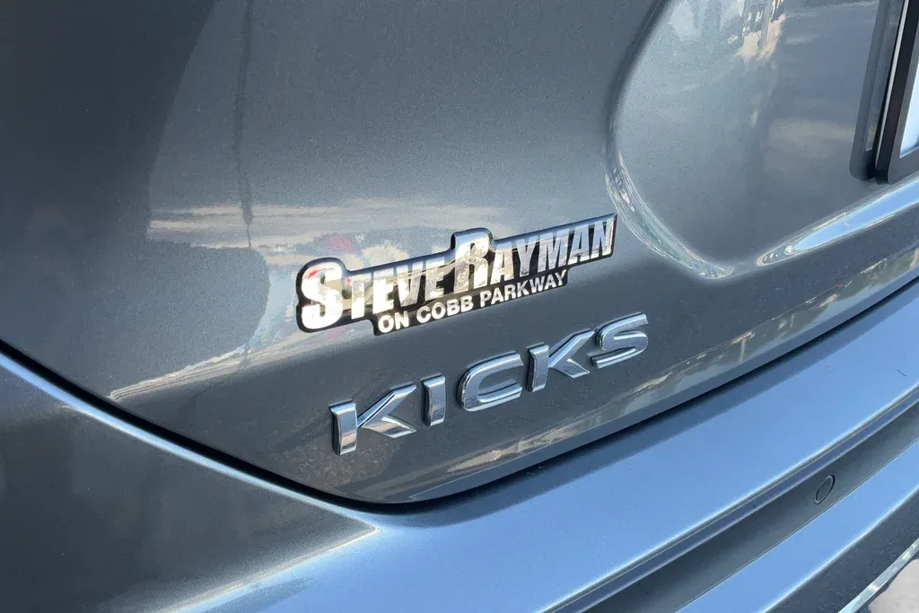 2025 Nissan Kicks Play S thumbnail 30