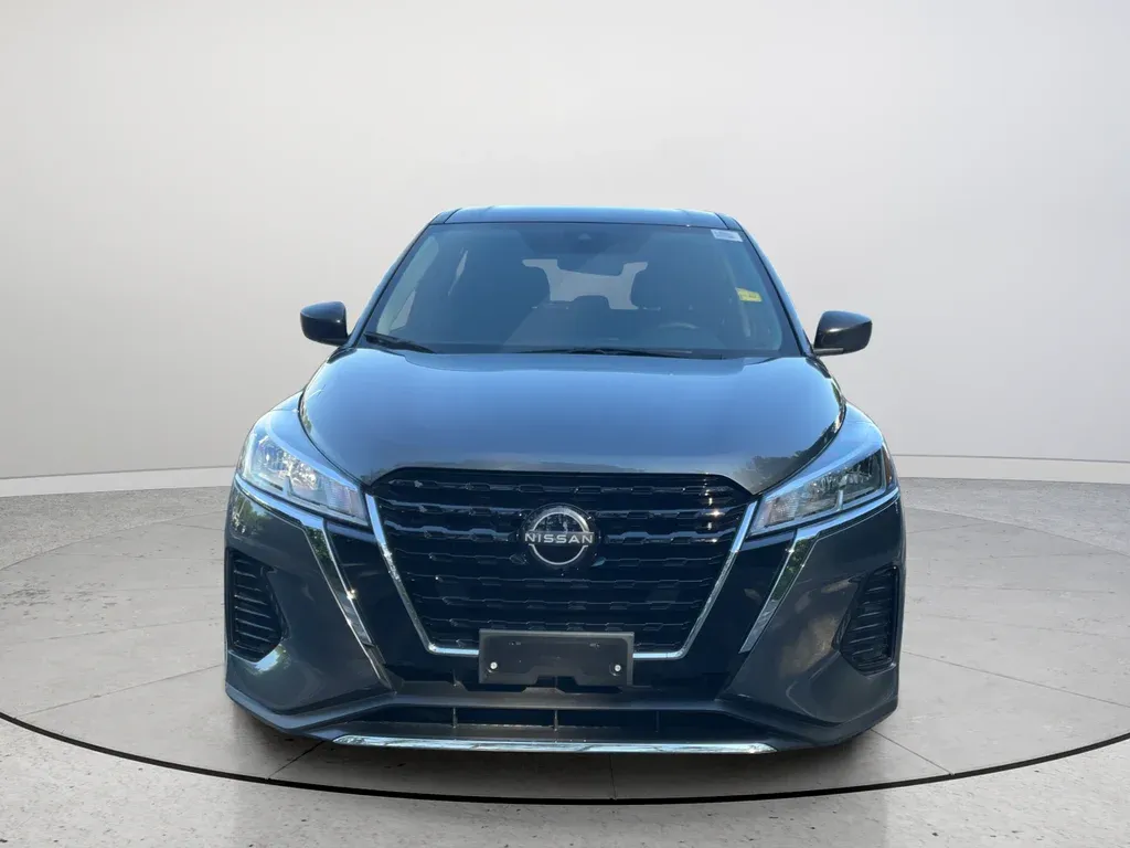 2025 Nissan Kicks Play S thumbnail 4